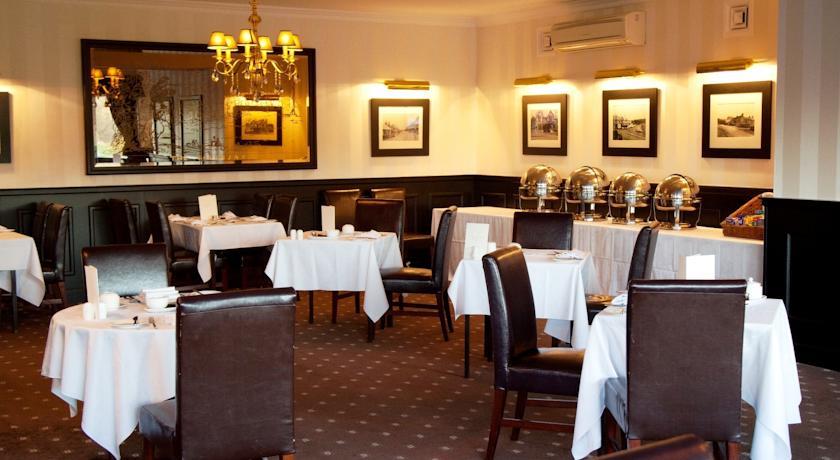 Отель The Popinjay Hotel & Spa