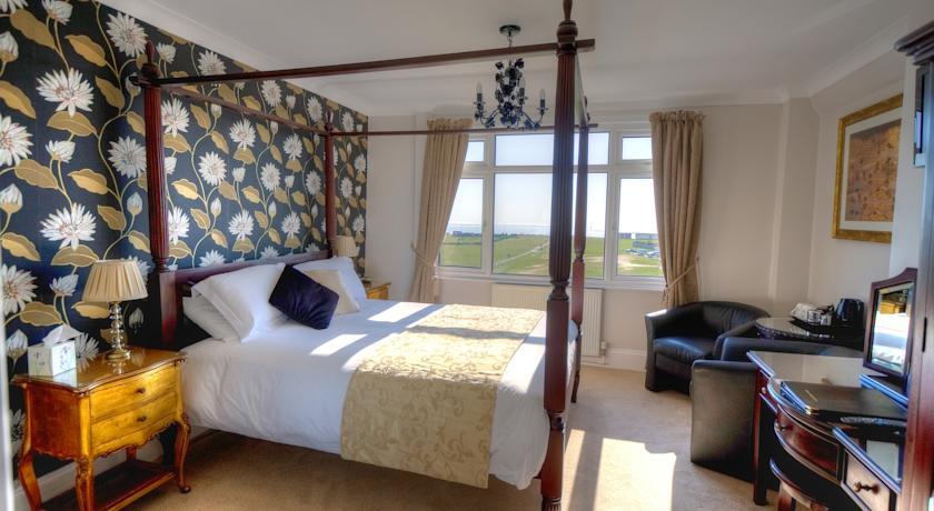 Гостевой дом East Beach Guest House