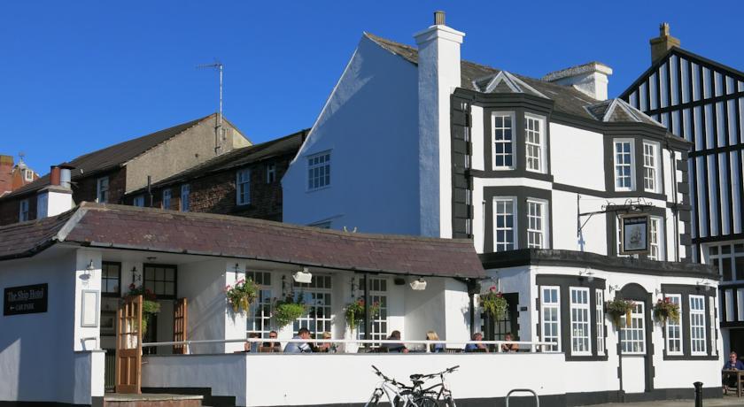 Отель The Ship Hotel