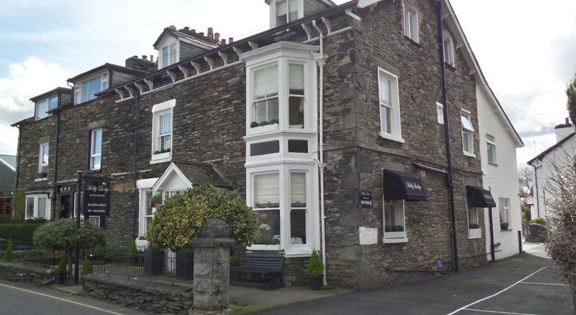 Holly Lodge