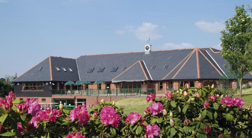 Мини-отель Wharton Park Golf & Country Club