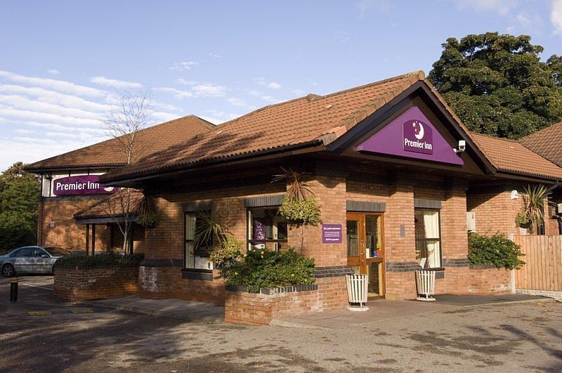 Отель Premier Inn Liverpool (West Derby)