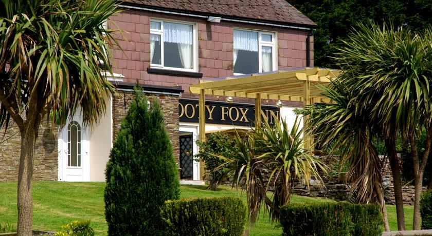 Отель The Snooty Fox Country Inn