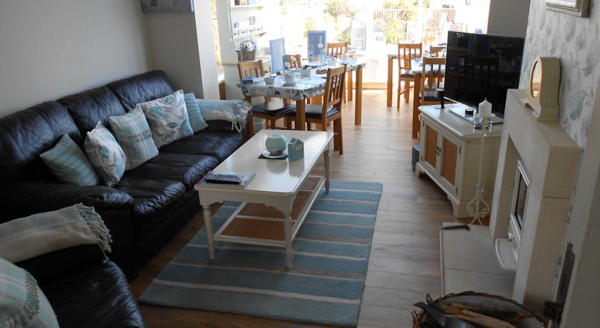 Мини-отель Downsfield Bed and Breakfast