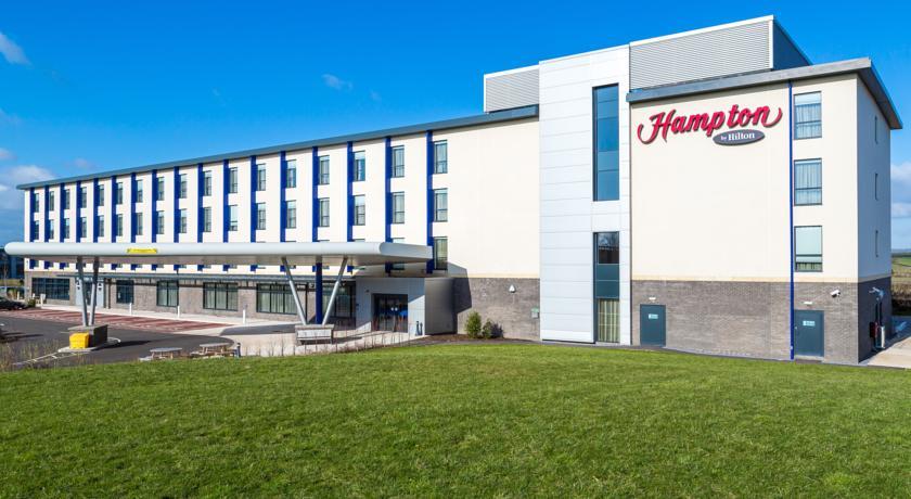Отель Hampton by Hilton Exeter Airport