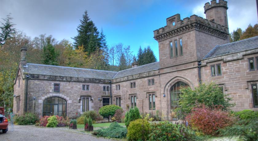 Апартаменты The Castle Stables