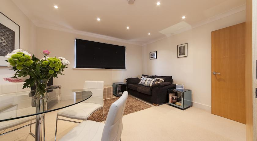 CB1 Apartments