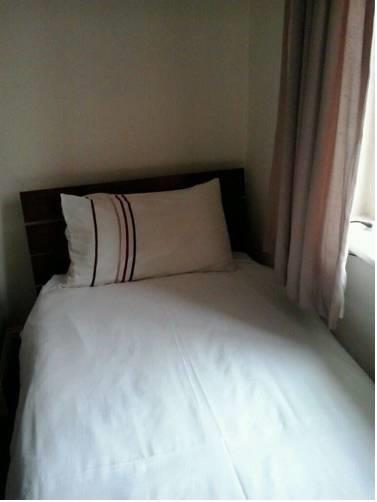 Отель The Bull & Stirrup Hotel