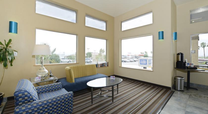 Отель Best Western Desert Oasis