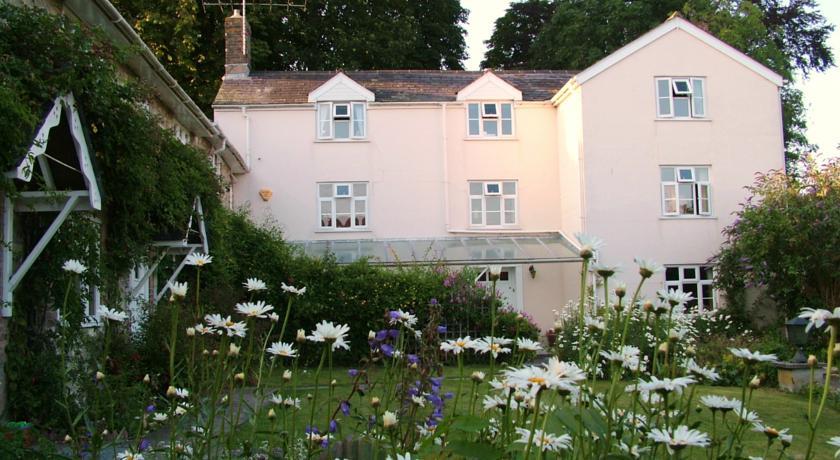 Отель Field Farmhouse Bed and Breakfast