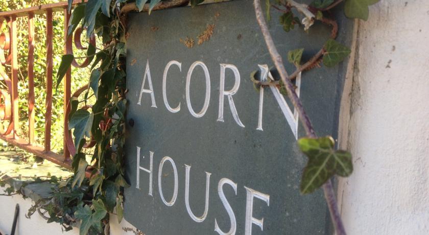 Гостевой дом Acorn House