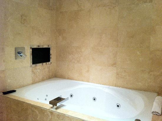 Отель Signature Living Hotel