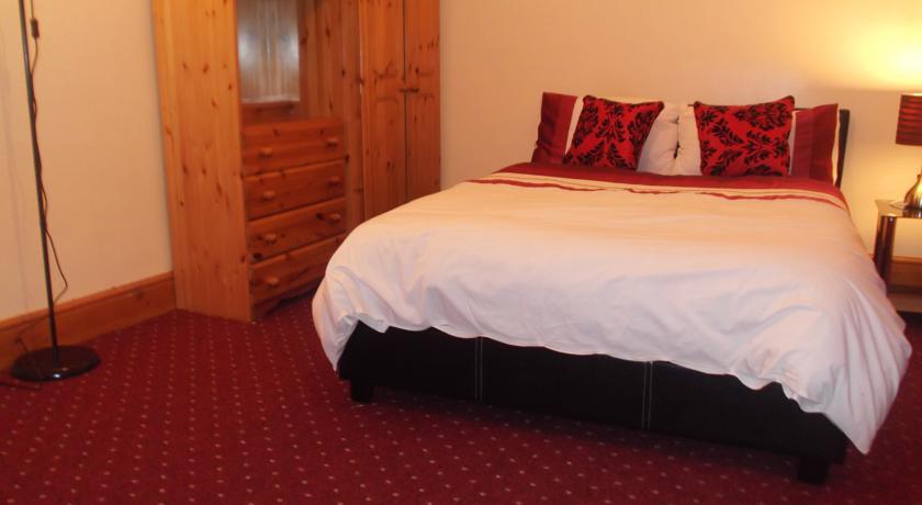 Aboyne House
