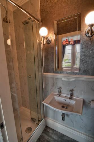 Мини-отель The Villa Bed and Breakfast