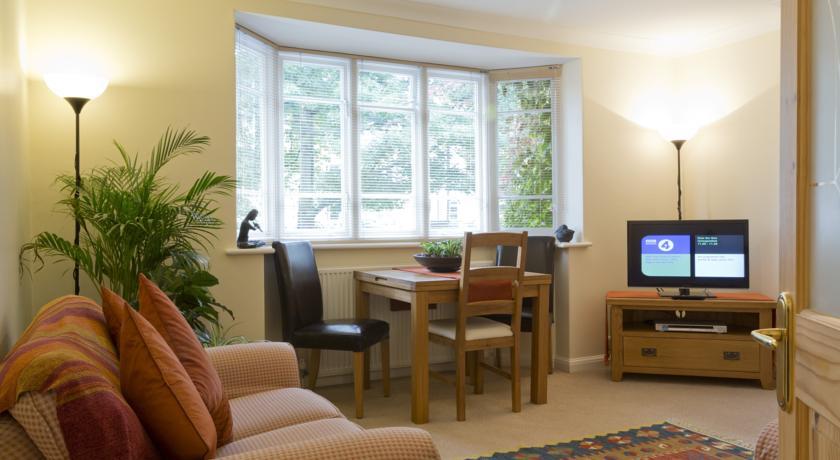 Апартаменты Poplar House Serviced Apartments