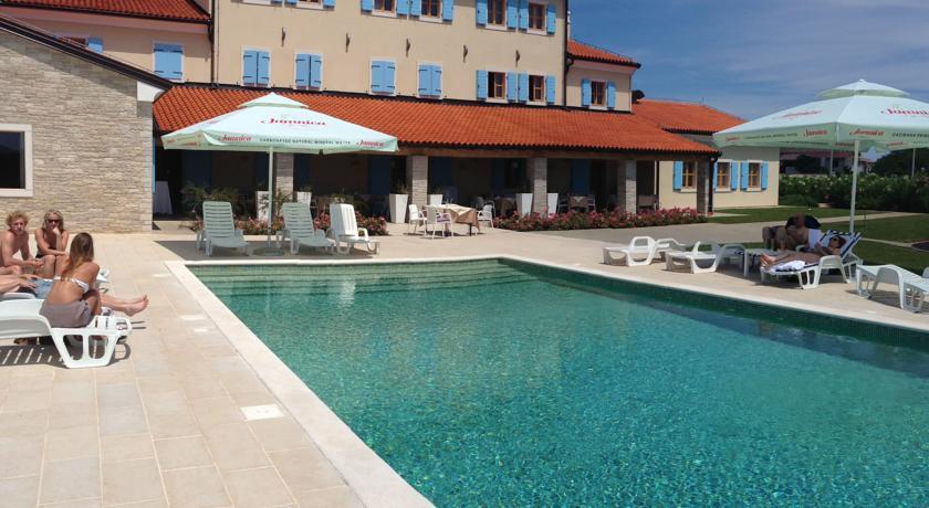 Отель Hotel Velanera