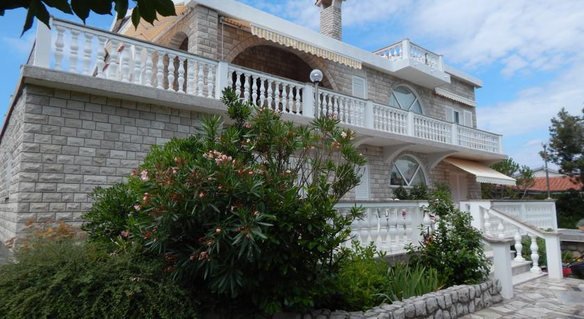 Апартаменты Villa Roth