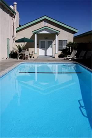 Отель Best Western Plus China Lake Inn