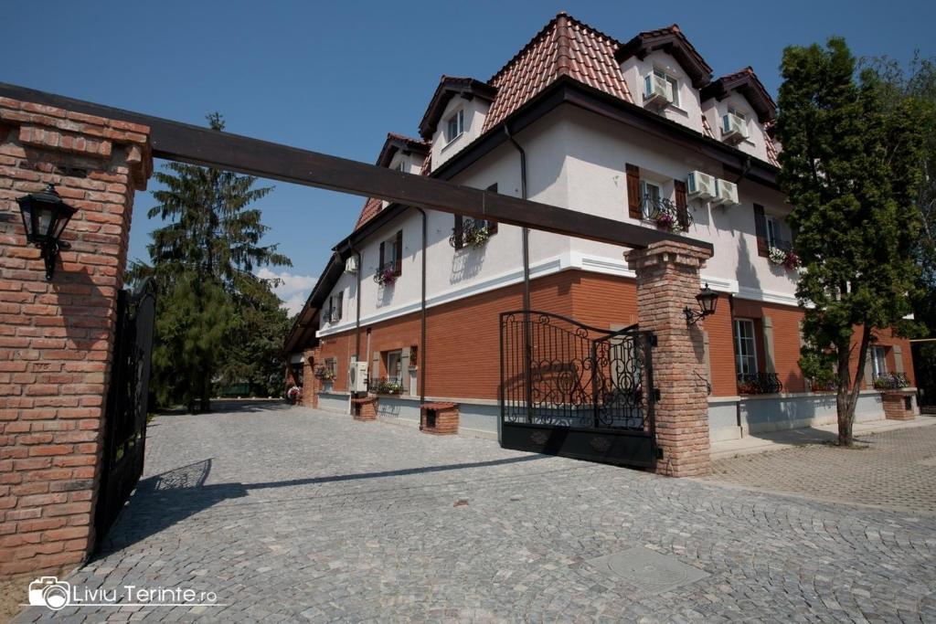 Отель Boutique Hotel Piazzetta