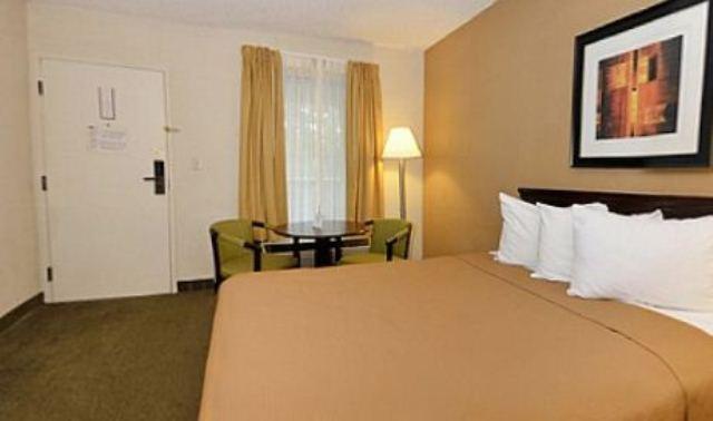 Отель Best Western Stone Mountain