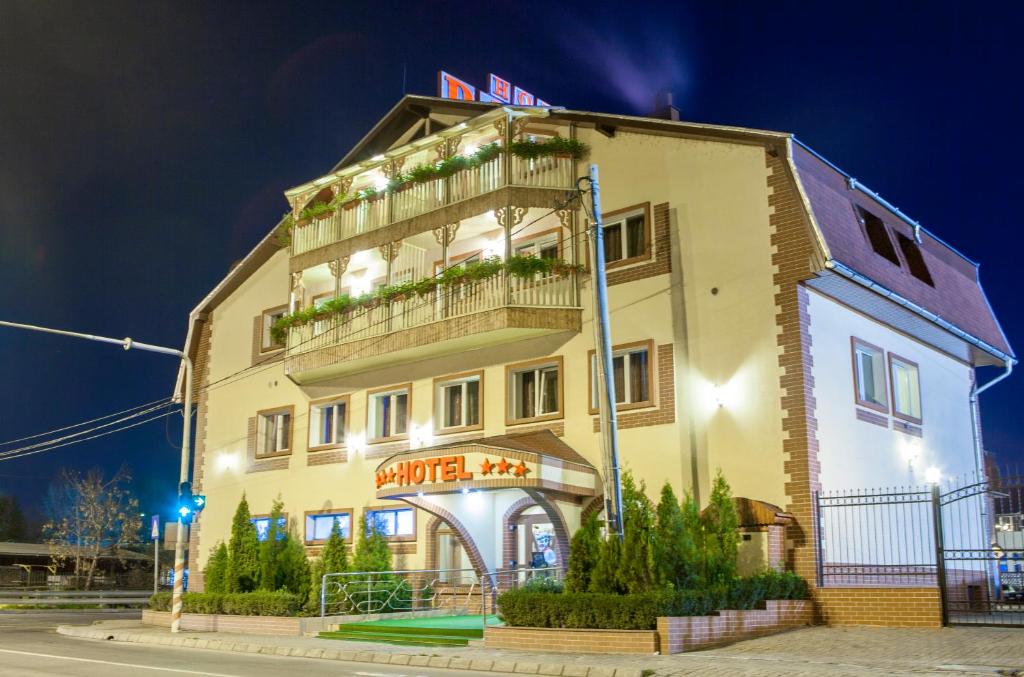 Отель Hotel Darina