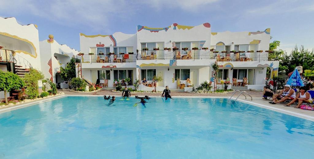 Отель Hotel Laguna