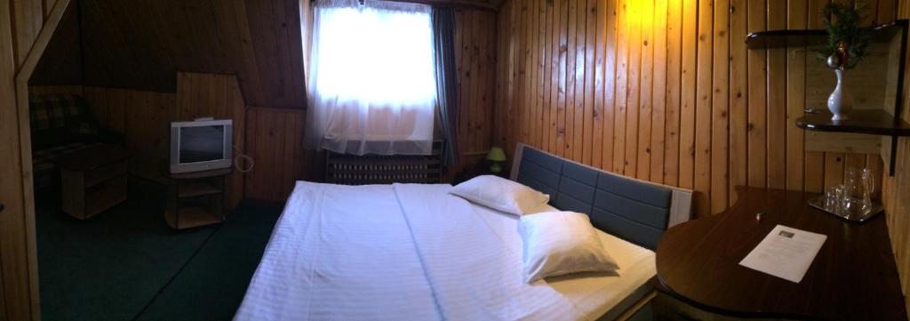 Отель Hotel Bucegi Portile Regatului