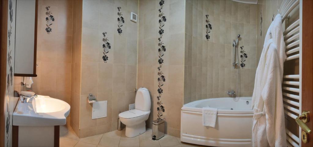 Отель Hotel Emma West