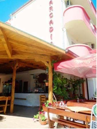 Отель Family Hotel Arkadia