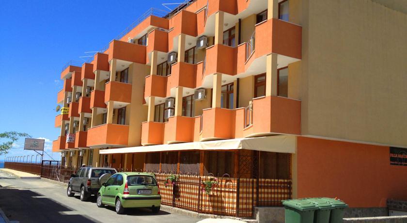Apartments in Palm Marina Complex