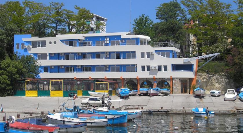 Отель Ribarska Sreshta Family Hotel