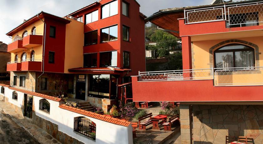 Отель Hotel Armira
