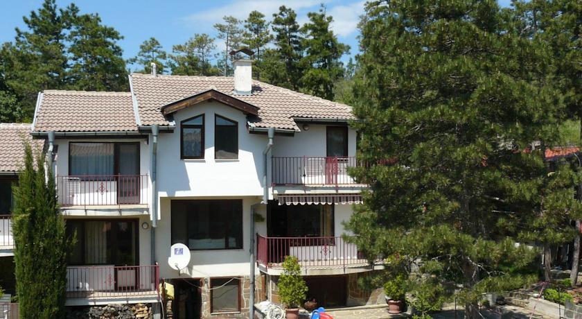 Nadia Guest House