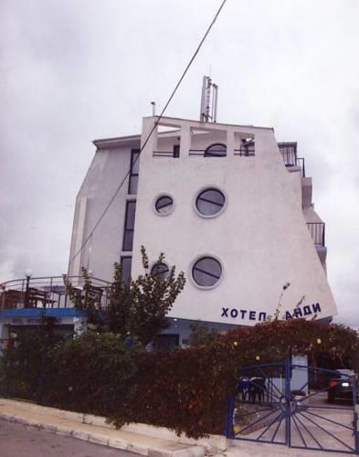 Отель Andi Hotel
