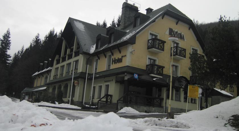 Отель Hotel Raztoka