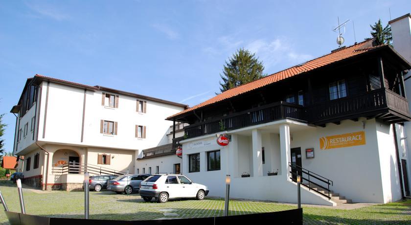 Отель Hotel Valnovka