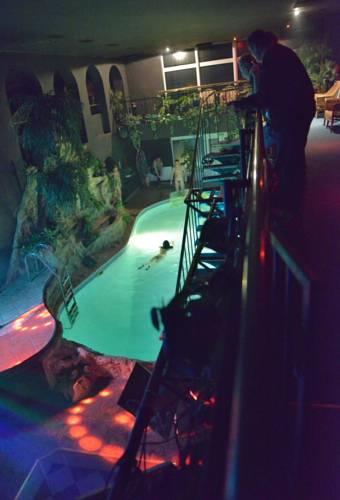 Отель Wellness Party Hotel