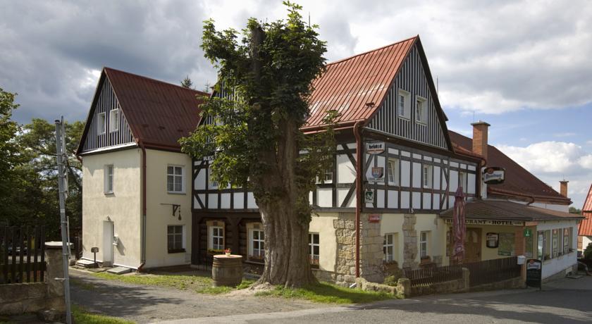 Отель Hotel U Zeleného Stromu