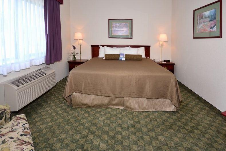 Отель Best Western Big Spring Lodge