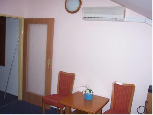 Отель Hotel Ferdinand