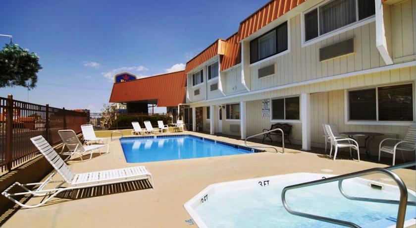 Отель Best Western Hi-Desert Inn