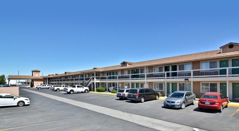 Отель Best Western Fallon Inn & Suites
