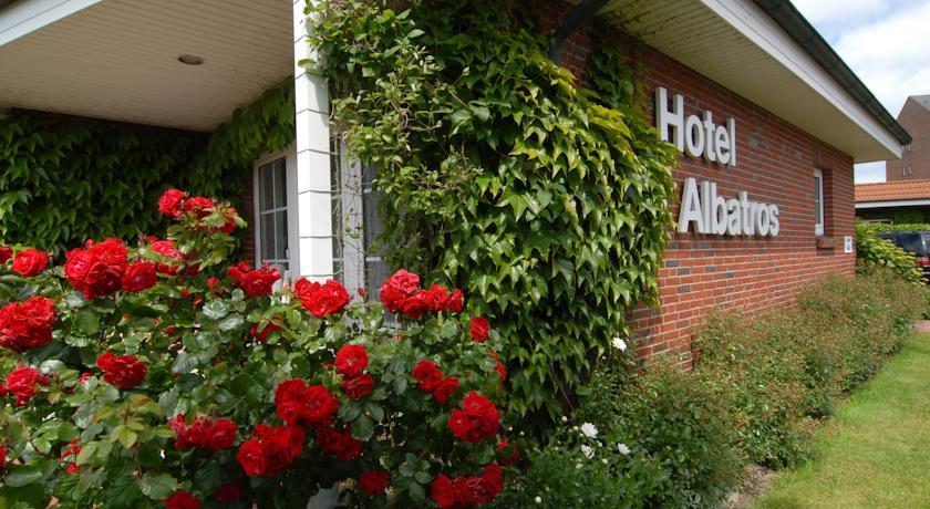 Отель Hotel Albatros