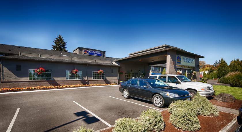 Отель Best Western Oak Meadows Inn