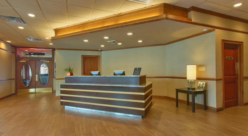 Отель Best Western Newport Inn