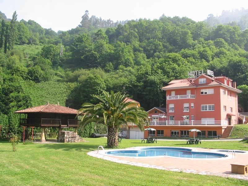 Отель Hotel Cardeo