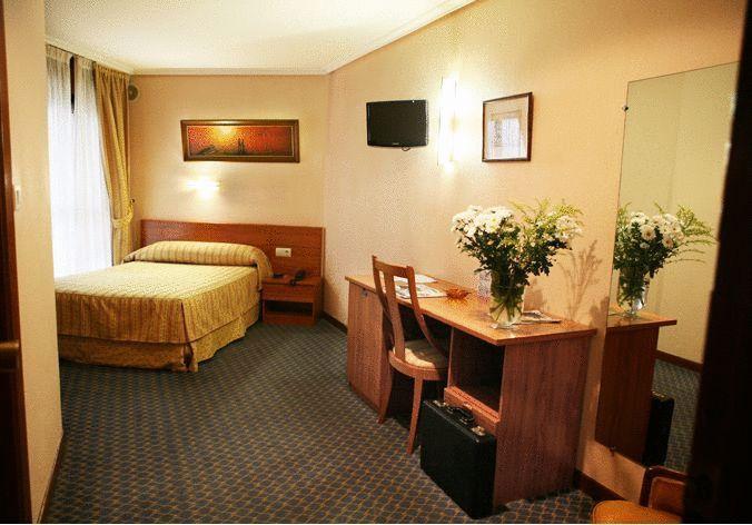 Отель Hotel Las Anclas