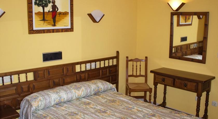 Отель Hotel Xacobeo