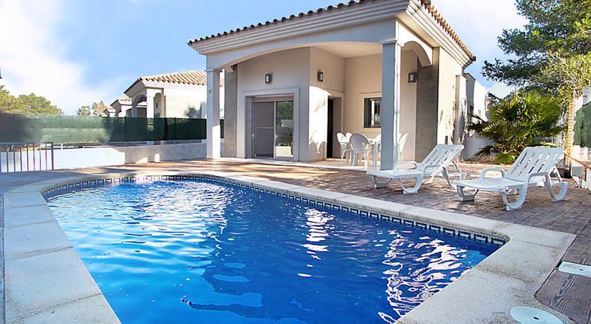 Апартаменты Holiday home Casa Gaviota VI Riumar