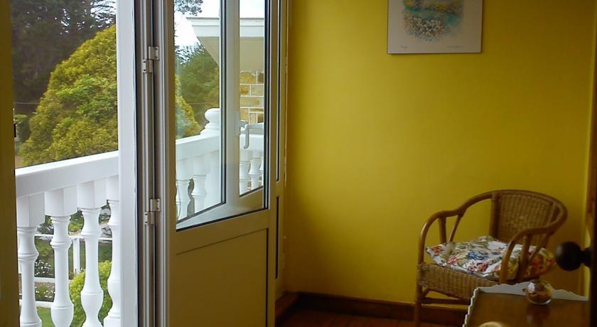 Отель Hotel Regueiro